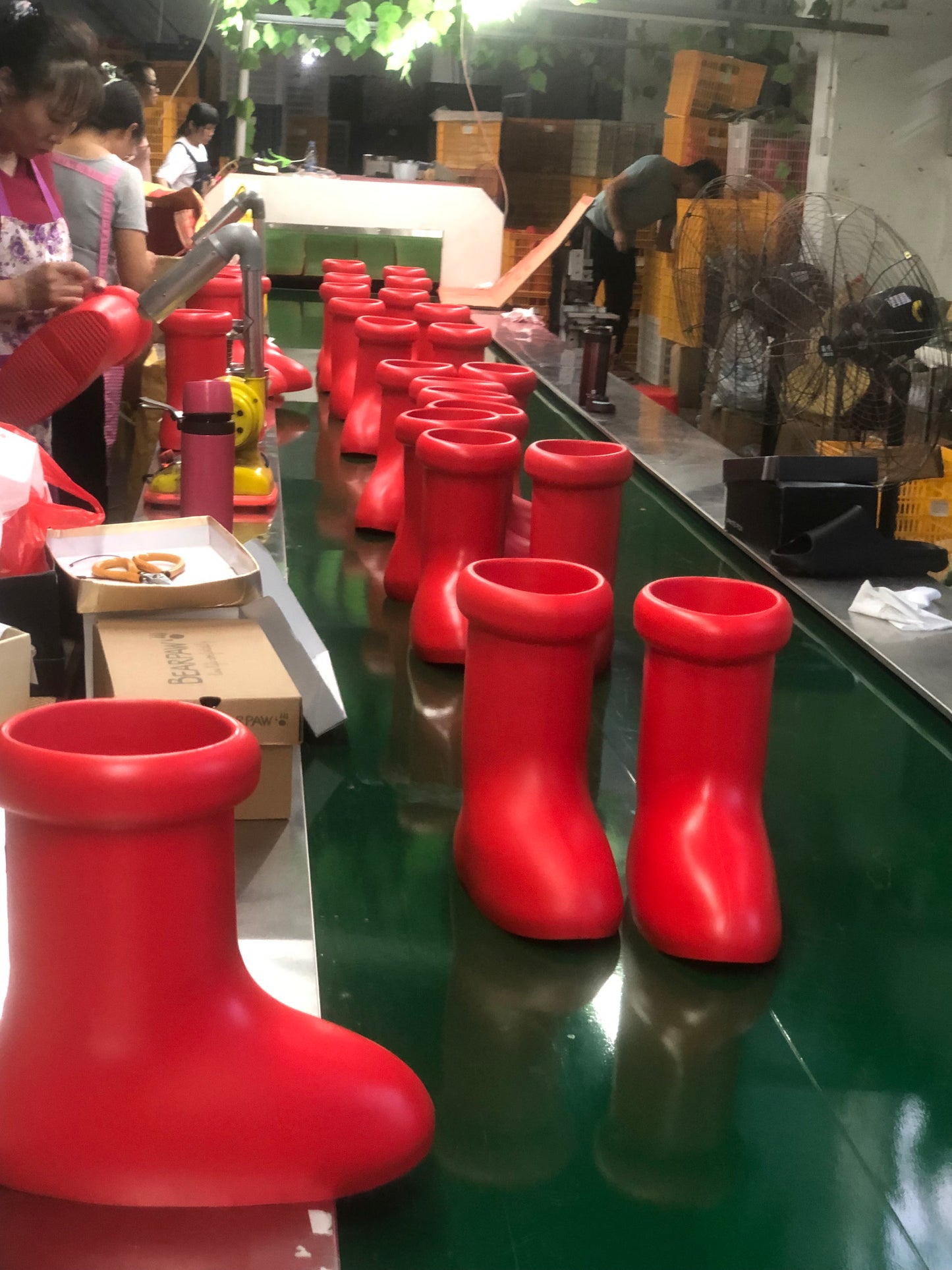 Factory direct good price Fashion red boots shoes